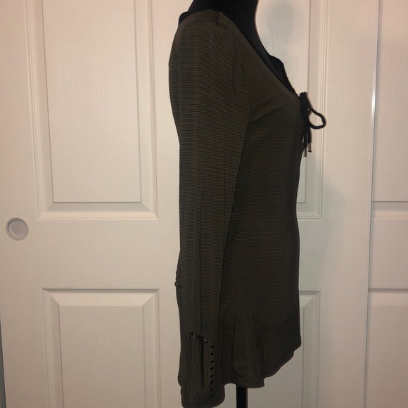 NWOT Green & Black Tunic - Picture 3 of 8